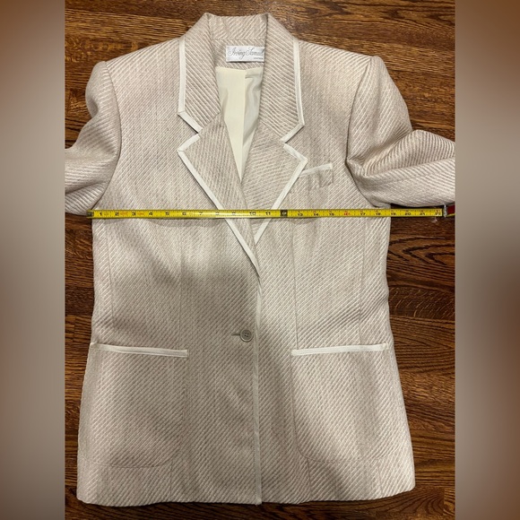 Beautiful Vintage Two Piece Suit by Irving Samuel Linen Blazer and Skirt Set - Picture 6 of 15